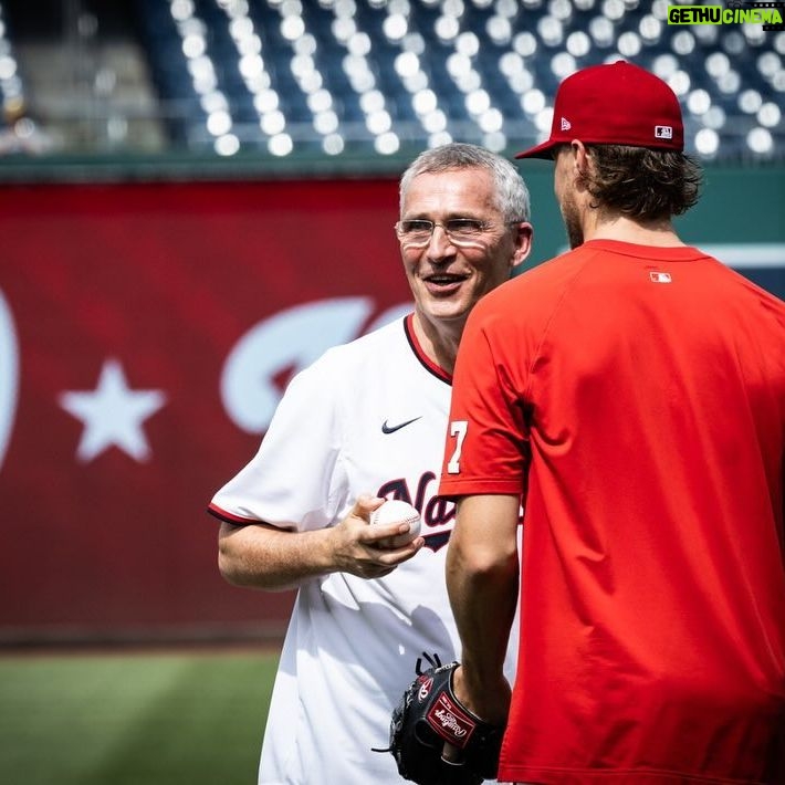 Jens Stoltenberg - 3.1K Likes - A great experience to attend NATO Day at Nationals Park.
I had the honour of throwing the first pitch at the game between the Washington Nationals and the Saint Louis Cardinals.