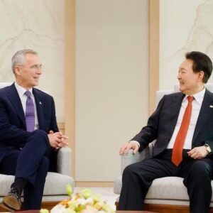 Jens Stoltenberg Instagram - Heading home from an excellent visit to South Korea 🇰🇷 and Japan🇯🇵. We may be oceans apart, but our security is closely connected. NATO will continue to strengthen our partnership with both countries.