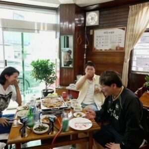 Jeon Hyun-moo Instagram - 인천에는 뭐가 맛있을까? 잠시후 전현무계획♡