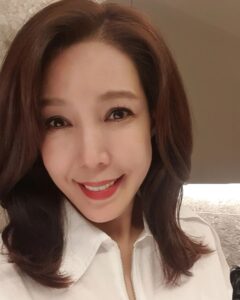 Actress Jeon Su-kyung HD Instagram Photos and Wallpapers June 2023