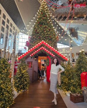 Jeon Su-kyung Instagram - #우리들의행복한시간 
#설레는연말🎄 
#구석구석
#아름다운
#파라다이스시티호텔
#paradisecity