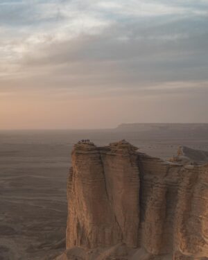 Jeon Tae-yang Instagram - Sharing some portraits ✨
📸 by cannon g7x,iPhone 12 pro

I highly recommend you to visit this place once you are traveling in Riyadh. You won’t regret it! The road was a bit tough but that’s the fun part!! The best time to visit this place is around sunset time indeed 🌅🫶🏼

📍 EDGE OF THE WORLD, SAUDI ARABIA 🇸🇦 

사우디에서 선셋이 가장 예뻤던 스팟. 엣지 오브 더 월드!!
가는길이 약간 험난하긴 했지만 그게 오히려 재밌는 추억 ✨

📍 엣지 오브 더 월드, 사우디 아라비아

#fyp#foryou#explore#travel#arab#saudi#ksa#riyadh#edgeoftheworld#visitsaudi#visitriyadh#middleeast#사우디#사우디여행#사우디아라비아#리야드#리야드여행