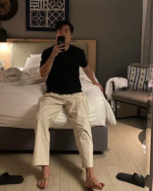 Jeon Tae-yang Instagram - Phuket selfie dump