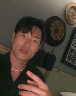 Jeon Tae-yang Instagram - Phuket selfie dump