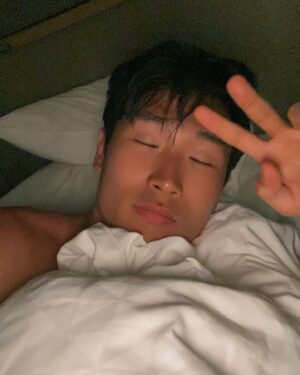 Jeon Tae-yang Instagram - Phuket selfie dump