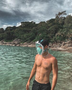 Jeon Tae-yang Instagram - How did i get into these shorts #thailand#phuket