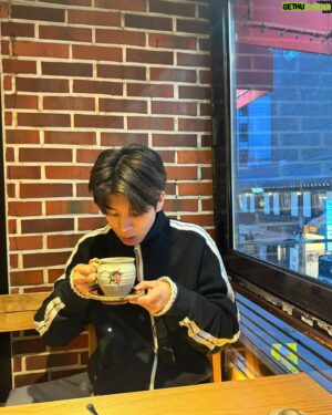 Jeong Dong-won Instagram - i love you 쌍화차 ❤️