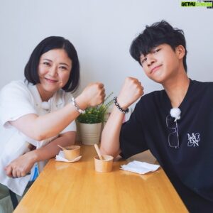 Jeong Dong-won Instagram - 지구탐구생활 ❤️
스리랑카편 너무 즐거웠습니다!
김숙고모 ❤️ 너무 감사하고 수다뜨도 너무 감사해써요 ~^^😁