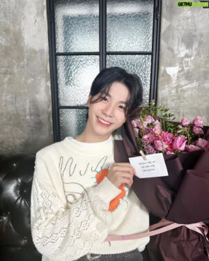 Jeong Dong-won Instagram - 소품집 Vol.1 ❤️
많이 사랑해주세요 ❤️❤️❤️ I LOVE YOU