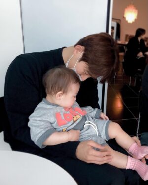 Jeong Jae-kwang Instagram - 조카 윤지공주👶🏻