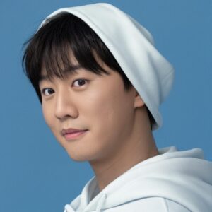 Jeong Jun-ha Instagram - 스타일 좀 내봤어!!🙏🏻나야!!✋나 잘지내!!영화도 찍고!!예능도 하고!!✌️바쁘지만 마음이 편해서 젊어졌다는 얘길 많이 듣네 ㅎㅎㅎ🙌😊