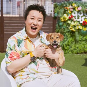Jeong Jun-ha Instagram - 도그어스플래닛에서 교육받고 있는 구조견 유기견 친구들을 소개합니다. 🤗
가족들을 기다리고 있는 친구들 많이 관심 갖고 지켜봐주세요..그리고..
헤이마리잡지에 6월호 표지모델이 됐어요

#헤이마리 
#유기견입양프로젝트 #도그어스플래닛 
#구조견 #유기견 #반려견 #인식개선