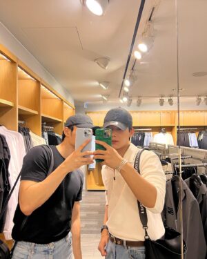 Jeong Taek-hyeon Instagram - Zip