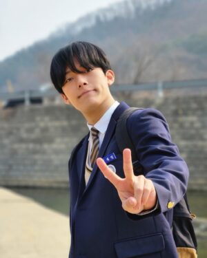 Jeong Taek-hyeon Instagram - 고딩 임재여리 모음 zip. (최종본)