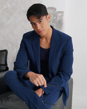 Jeremiah Lisbo Instagram - I’m Good 

#umhmediaday 
Grooming @aronguevara_ 
Hair @mycke.arcano 
Stylist @mrdavidmilan