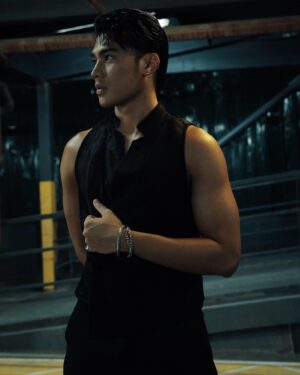 Jeremiah Lisbo Instagram - Rock Your Body 

#starmagichotsummer2023 
Grooming @aronguevara_ 
Hair @chinomaniquiz 
Stylist @mrdavidmilan 
Designer @ziggysavella 
📸 @luisruizzzz