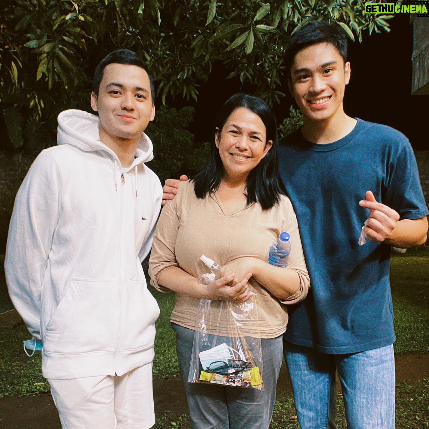 Jeremiah Lisbo - 34.9K Likes - Amid our current situation, Ralph Malibunas' story taught me not to lose hope and keep fighting for my dreams. Indeed, God’s timing is always the best.
Thank you so much for sharing your story, @ralphhmalibunas ! I wish you all the best on your future endeavors.
Thank you @mmkofficial , @riseartistsstudio , @starmagicphils , Mam @charosantos , sir @micodelrosario1 , direk @cvovidanes , and especially Inang. Mahal ko po kayo lahat! 🙏🏻❤️
#MMKPBBRalph
https://youtu.be/Ss168CeyHdk