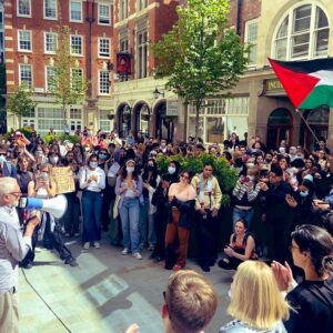 Jeremy Corbyn Instagram - Proud to join LSE students today in support of their encampment for the people of Gaza. 

They are on the right side of history.

Free Palestine.
