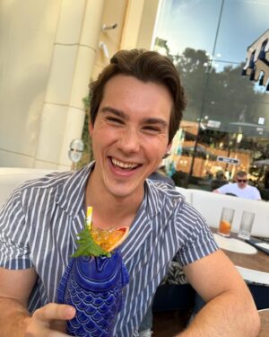 Jeremy Shada Instagram - Won $180 bucks at black jack. Saw the incredible @awakening.wynn and spent some quality time with this hot mamma. Viva Las Vegas ❤️