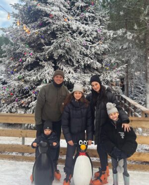 Jermaine Jenas Instagram - Lapland UK with the fam🖤