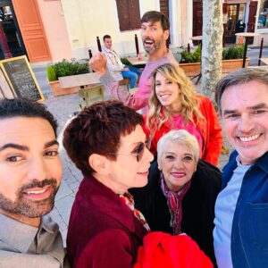 Jérôme Bertin Instagram - Rencontre avec une fan et les copains @leafrancoisoff @mariereache @laurentkerusore @jolatzko à #allauch @pblvofficiel @tf1
