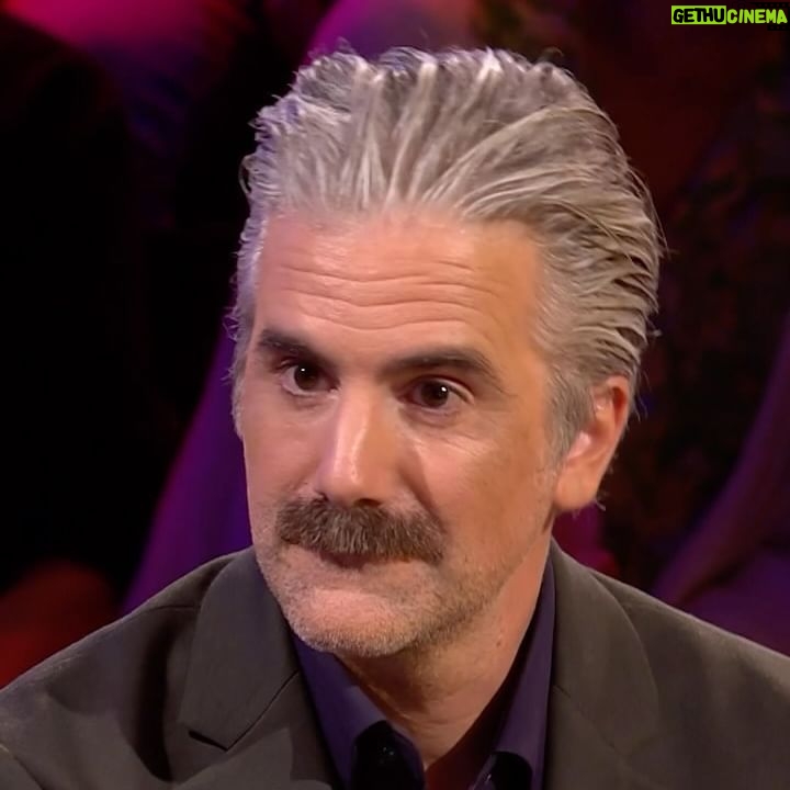 Jeroom Snelders - 9.1K Likes - Wat zeg je, Jeroom? 👀 #dsmtw vanavond in de app van GoPlay en op Play4! 🤩