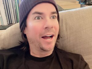 Jerry Trainor Instagram - Jimmy Eat World playing one of my favorite albums of all time, Clarity!!! They are crushing it! I can’t believe how good these songs are. Timeless. Shout out to my college girlfriend who introduced me to them! Sorry I was so weird. #jimmyeatworld