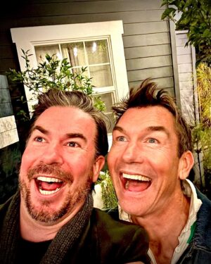 Jerry Trainor Instagram - We’re not the property brothers, dammit! Merry Twinsmas!