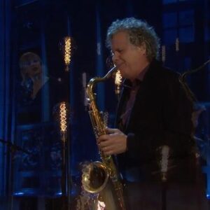 Jeslyn Gorman Instagram - ✨Bucket List Moment✨
Last night on Saturday Night Live with @taylorswift @davidcook88 @melanienyema @mattbillingslea and the legend himself - Lenny Pickett 🎷 was undoubtedly one for the books. Wow 🙈🥰🙏🏼 SNL!!