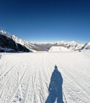 Jesper Tjäder Instagram - Back (2 back) in Saas-Fee!

Thanks @redbullsnow for spoiling us with this park 🙏

Shot on @gopro Hero12 Black