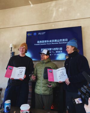 Jesper Tjäder Instagram - China experience 🇨🇳
Thanks @fu_big, @little_meng_ & @freeskiswe 🙏