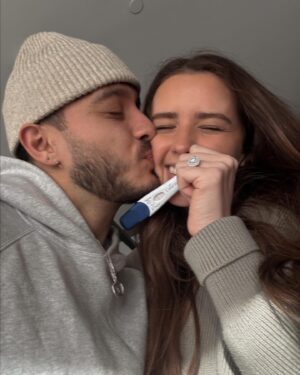 Jess Conte Instagram - finally getting around to posting a little first trimester photo recap 🤭 (although truly most of my first trimester was laying down🥴)

1: right after we found out! the day after our wedding anniversary 🥰
2: a big win for me was going on a FL vacation & to disney world while i was still pretty nauseous 🥴 so glad we did though, we all had the best time!!
3: just trying to survive the nausea by constantly eating 🤪🍓🍞🧀
4: soaking up this season with my kaia 🫶🏼
5: anything on my belly got pretty uncomfy straight away (definitely showed sooner this time around!) so I stuck to sweatpants every day 😂
6: celebrating besties who are having a baby just a few weeks ahead of us!! 😍