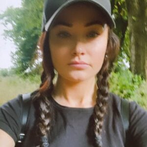 Jess Impiazzi Instagram - Paranormal investigation 👻 at the Leavesden Asylum hospitals - East Lane cemetery. 
Definitely creepy, definitely weird, definitely can’t explain it! (you can see the footage soon on @adam_psychic_medium channel) 
Although I was scared, I couldn’t help but notice the beauty of this place and took these pictures before dark.
A few locals spoke with us before the sun went down to tell us about the burial ground and it’s got quite the history! 
The asylum opened in 1868 and didn’t close until 1995, with cholera outbreaks and so much history! This place was really scary in the dark! #paranormalinvestigation #leavesdenasylumhospital #asylum #ghosthunting 👻 #sleepyhollow