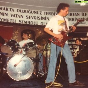 Jess Molho Instagram - #tbt ortaokul yılları:) davuldaki yırtınan 😉 #ortaokul #ışıklisesi #işıklisesiayazağa