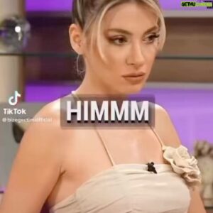 Jess Molho Instagram - @bizegectimiofficial haftaiçi her gün 18:00’da… @youtube da @blogyagmuru