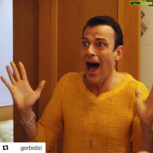 Jess Molho Instagram - #Repost @gorbidizi with @get_repost
・・・
Murat'ın içine Ceyda kaçmış gibi... 😅 #GORBİ 13. bölümüyle yarın 16.00'da yayında! @foxplaytr 
#FOXplayTR #jessmolho