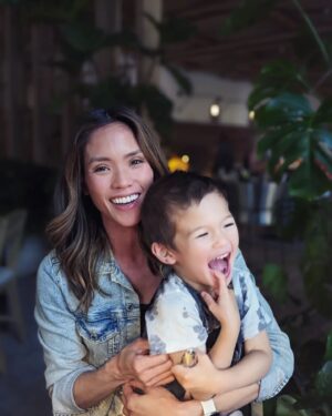 Jessalyn Wanlim Instagram - The journey to motherhood is hard. Some struggle. I've struggled. And it's a miracle I get to say I am a mom. I celebrate everyday that I get to play this role, so this day is a reminder of how hard that journey really is. Sending all the love and strength to those who are on their own journey or are heavily impacted by this day. I see you. I celebrate you. 🤍
.
.
.
.
#infertilityawareness #mothersday #itsnotyourfault