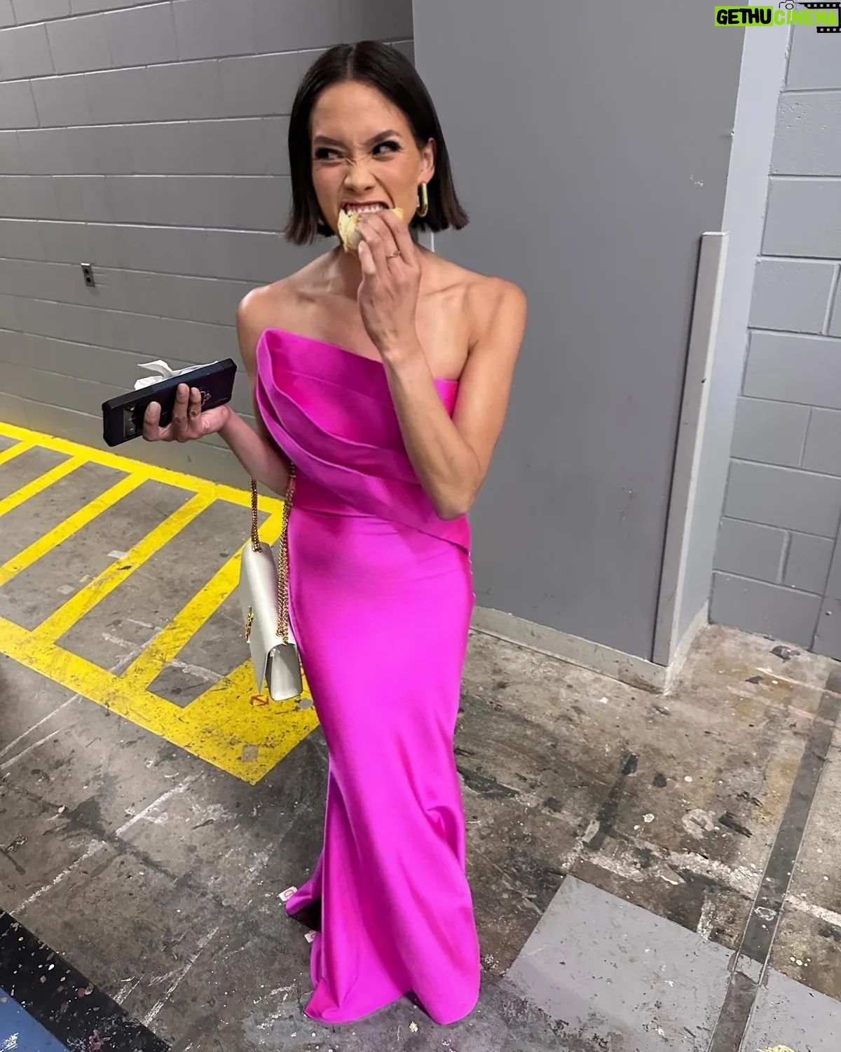 Jessalyn Wanlim - 3 Likes - Paying homage to Jenny's fave color š©·
Thank you for having us @thecdnacademy
It was so fun having the band together again (dearly missing @danikindofficial and @sadieamunroe)
Also my date is the most gorgeous š„°
Last slide is the real meš
Photo cred: @georgepimentel1
Makeup: @truthartistry
Hair: @coriehairartistry
Dress: @theshowroomnashville
#workinmoms #cdnscreenawards
