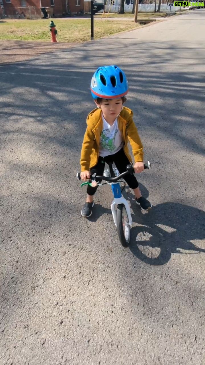 Jessalyn Wanlim - 143 Likes - @woombikesusa for the win! Thank you for making reliable bikes in super awesome colors💙
.
.
.
.
.
.
.
#woommagicmoments #woombikesusa #woombikes #toddlerlife #activetoddler #outdoorlife #bikelife #parenthood #momlife #boymom