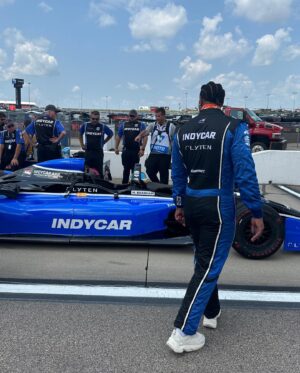 Jesse Bray Instagram - Race Day 1 in the books. Thank you @indycar @indycaratiowa @peacock for this surreal experience! A ride I’ll never forget 🏁

@Peacock  @Peacock TV 
@LoveIslandUSA 
#LoveIslandUSA
 
@INDYCAR 
#INDYCAR