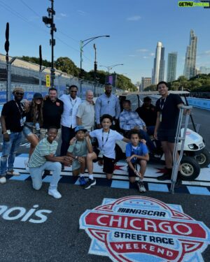 Jesse Jackson Instagram - Thank you, @nascarchicago , for your incredible hospitality and for making this experience unforgettable! 🏁🏎️🏎️#NascarChicago #Racing #chicago #jessejackson #keephopealive