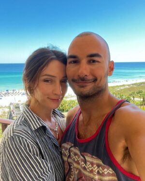 Jesse James Keitel Instagram - just a couple o’ sun-kissed nematodes nematoding in the sun ✨💕