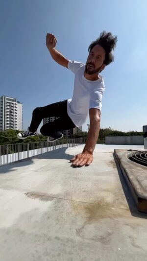 Jesse La Flair Instagram - Having fun designing some #parkour movement variation for a shoot directed by @timothykendall and stunt coordinated by @007director in Bangkok #slideonshit