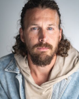 Jesse La Flair Instagram - I am beyond proud to announce that I have signed with industry titan and icon @susan__walters and I am now represented by @stwtalent with offices in NYC, Atlanta GA, and Wilmington NC 🙌🏻 

Recent headshot session with @ronfallicaphotography was amazing. What’s your favorite slide?