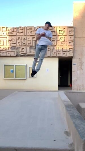 Jesse La Flair Instagram - A lot of people are posting spin clips right now so I thought I would drop this 900 combo in the mix. #parkour #spins