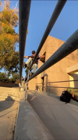 Jesse La Flair Instagram - Some risky #parkour footwork