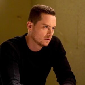 Jesse Lee Soffer Instagram - The face I make when you tell me you’re not watching tonight.. #ChicagoPD #OneChicago