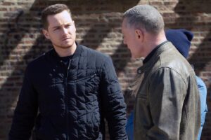 Jesse Lee Soffer Instagram - Who’s watching Chicago PD tonight?!