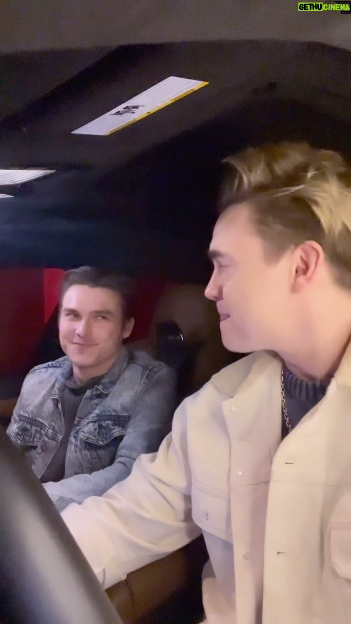 Jesse McCartney - 12.1K Likes - Tag a friend who vibes as hard as Tim! #FAUXFUR #NEWMUSIC