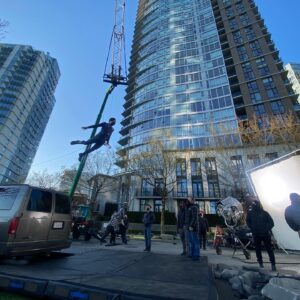 Jesse Rath Instagram - I’m Mary Poppins y’all! ☂️🤖 Here’s some shots of me attempting the wire jump where I shrink the giant cat in 6x11 @supergirlcw 

#supergirl #brainiac5 #brainy #cw #brainiac #wirestunts #stunts #dc #arrowverse #legionofsuperheroes #warnerbros #superfriends #legion #behindthescenes